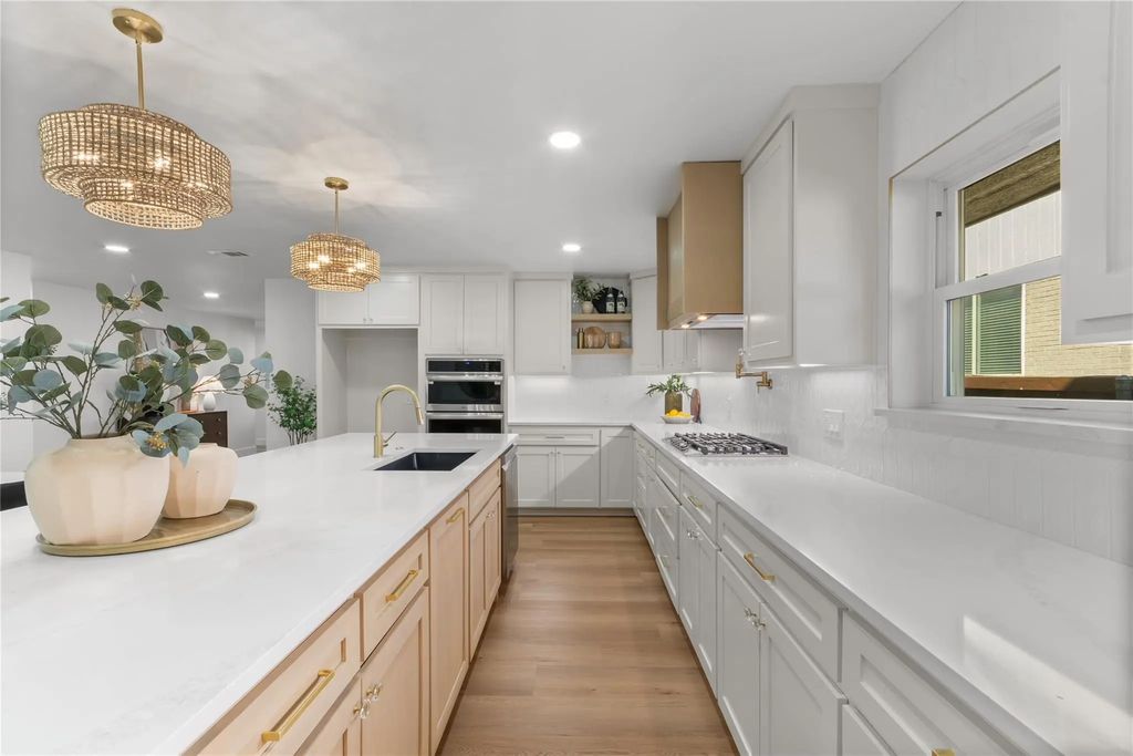 9016 Westbriar Drive, Dallas