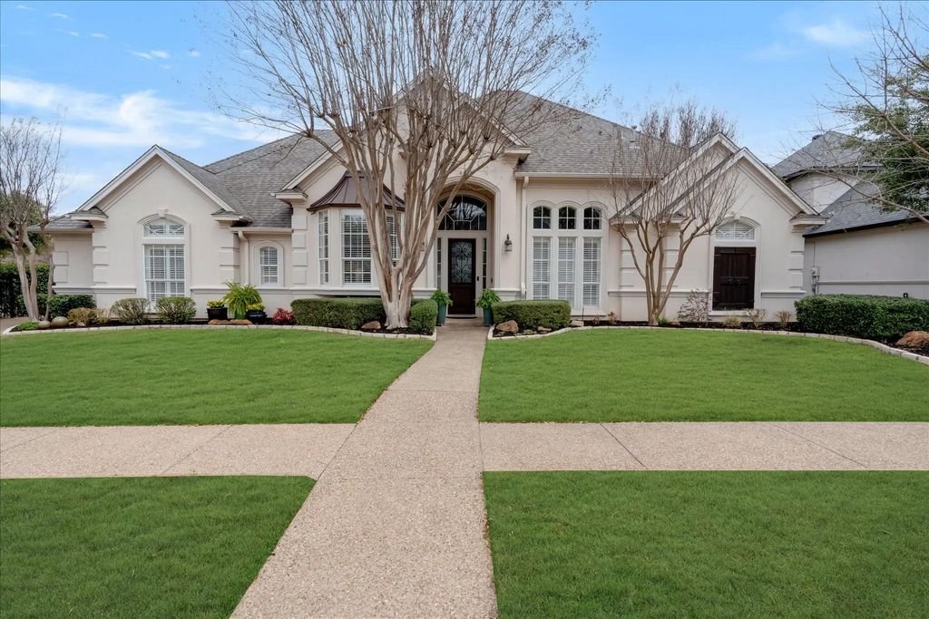 1002 Lakeridge Court, Colleyville