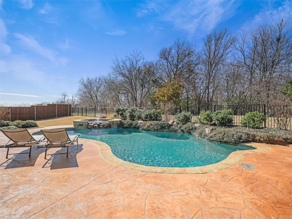 2939 Oasis Drive, Little Elm