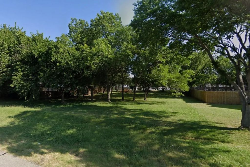 1307 Carroll Avenue, Carrollton