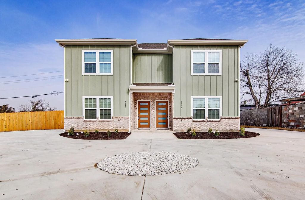3157 N Glen Garden Drive, Fort Worth