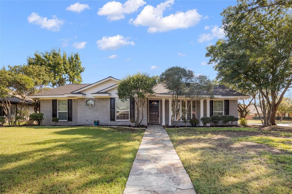 1700 Cloister Way, Plano