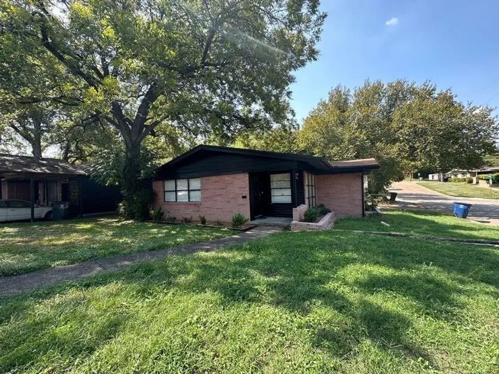 1303 Michigan Avenue, Dallas