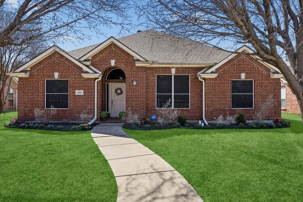 1561 Bastrop Drive, Carrollton