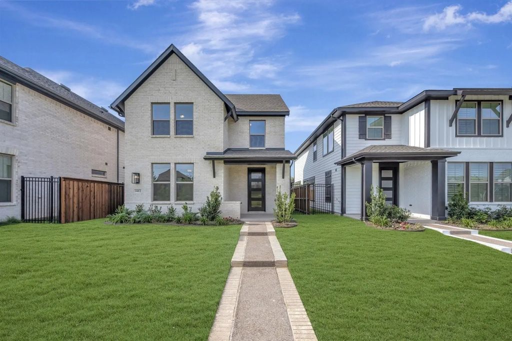 1012 Almond Blossom Circle, Crowley