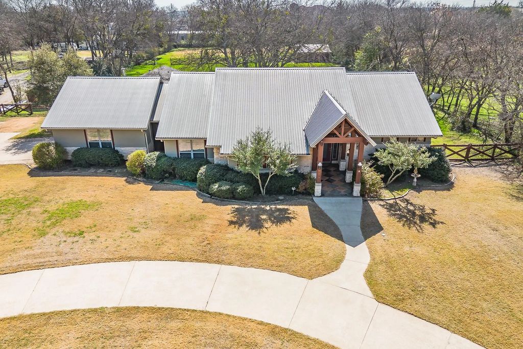 1040 Sherman Drive, Cedar Hill