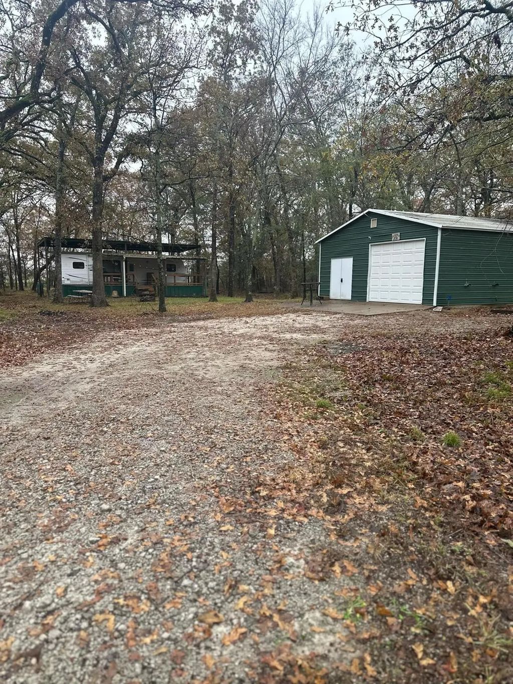 225 County Road 1975, Yantis