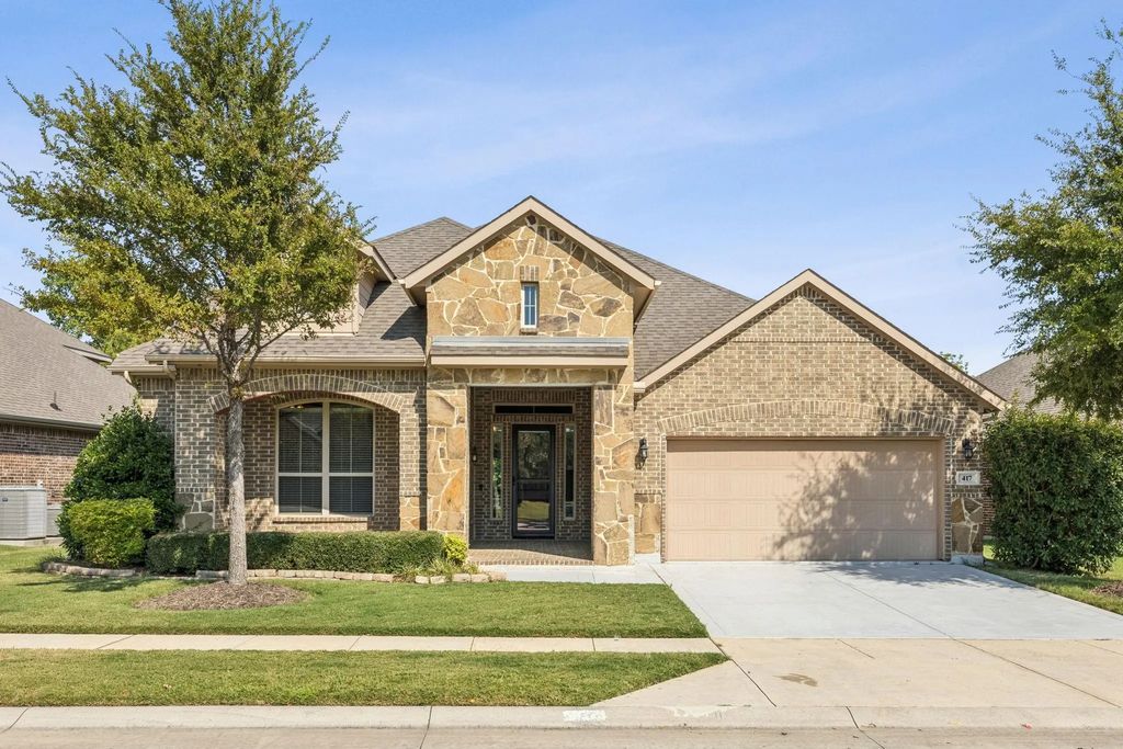 417 Traveller Street, Hickory Creek