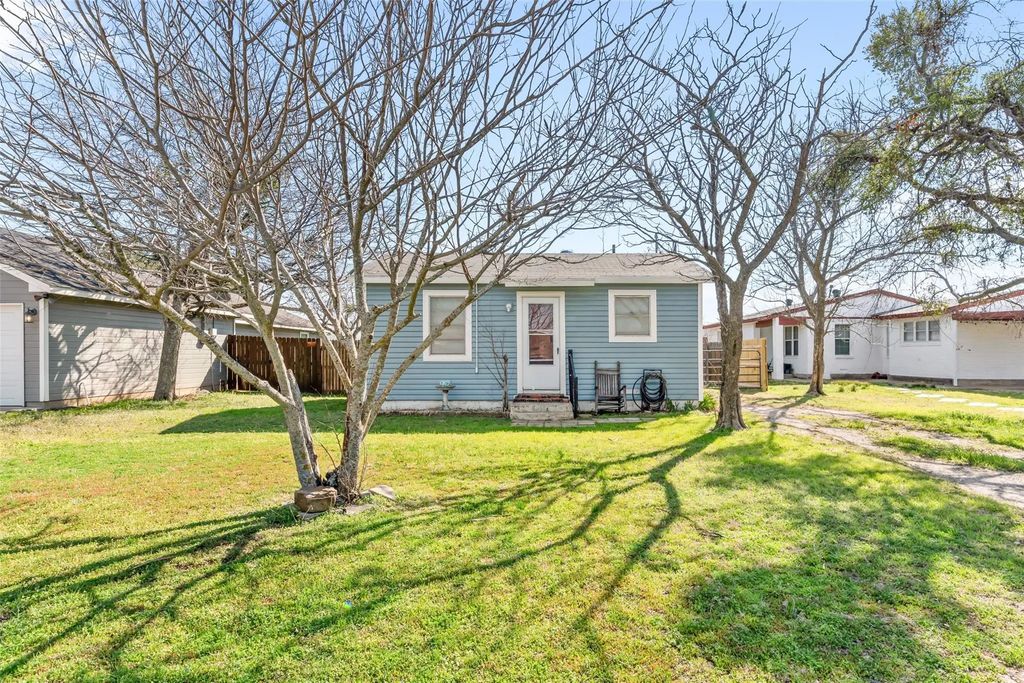 1231 W Bishop Street, Weatherford