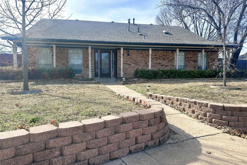 3342 Brook Glen Drive, Garland
