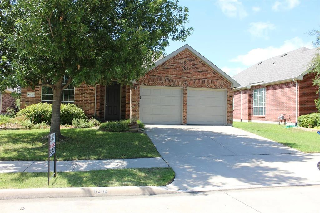 6202 Crestmere Lane, Sachse