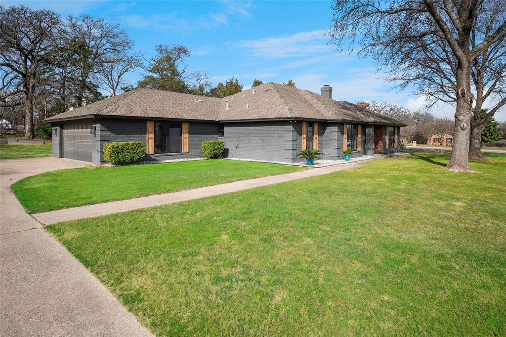 1210 Wood Creek Lane, Southlake