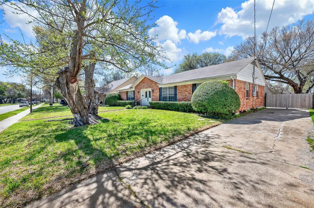 1237 Mohawk Trail, Richardson