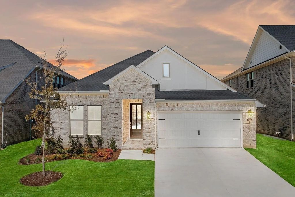 1712 Willowhurst Lane, Anna