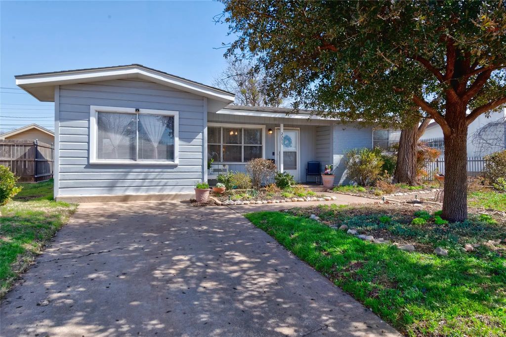 2209 N Mockingbird Lane, Abilene