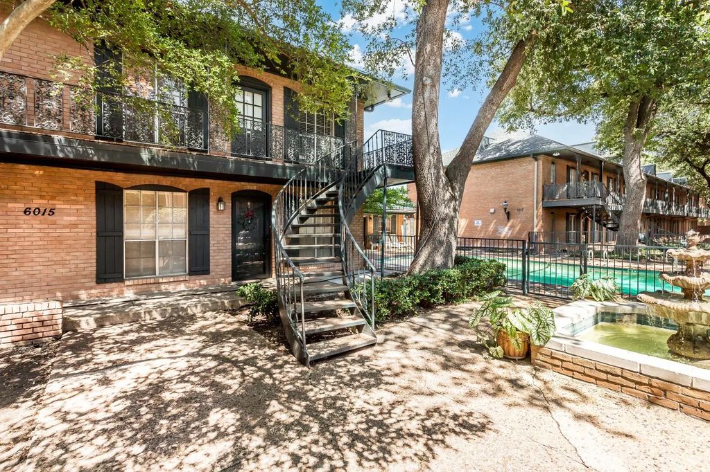 6015 E University Boulevard E 223g, Dallas