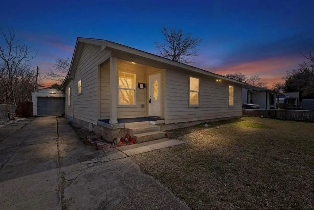 818 19th Street, Grand Prairie