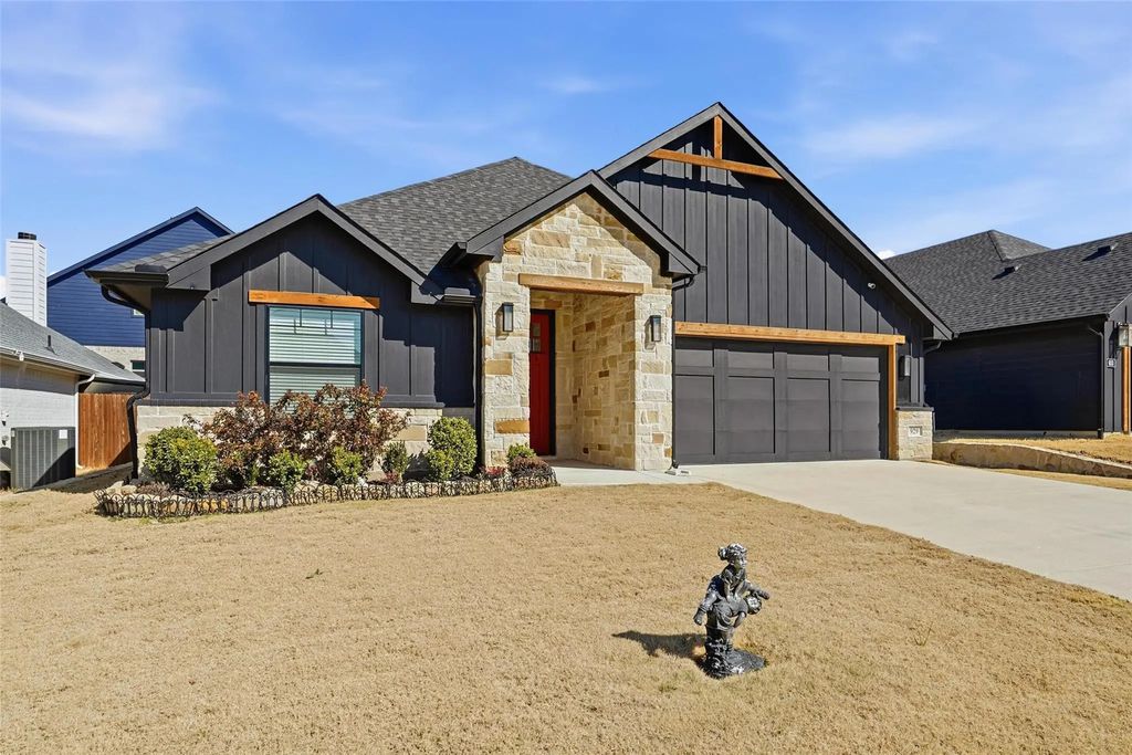 929 Tesslynn Avenue, Godley