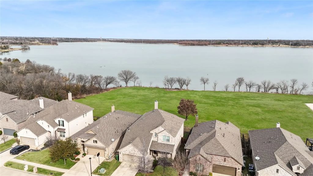 1921 Lake Front Trail, Garland