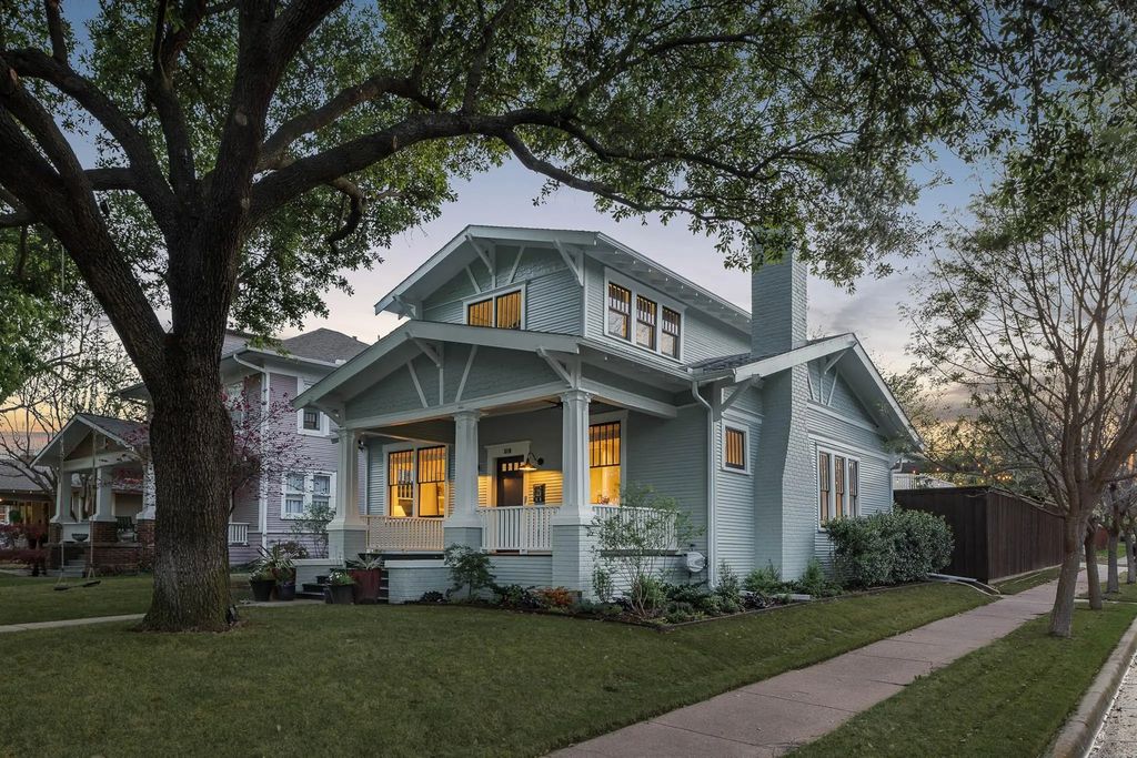 319 N Edgefield Avenue, Dallas