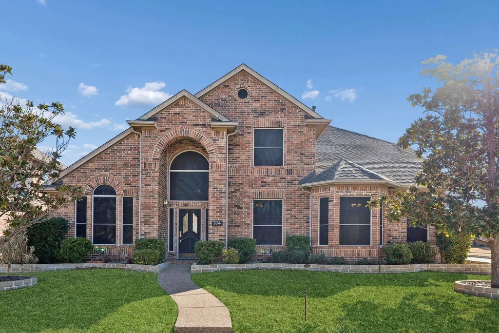 704 Lyndsie Drive, Coppell