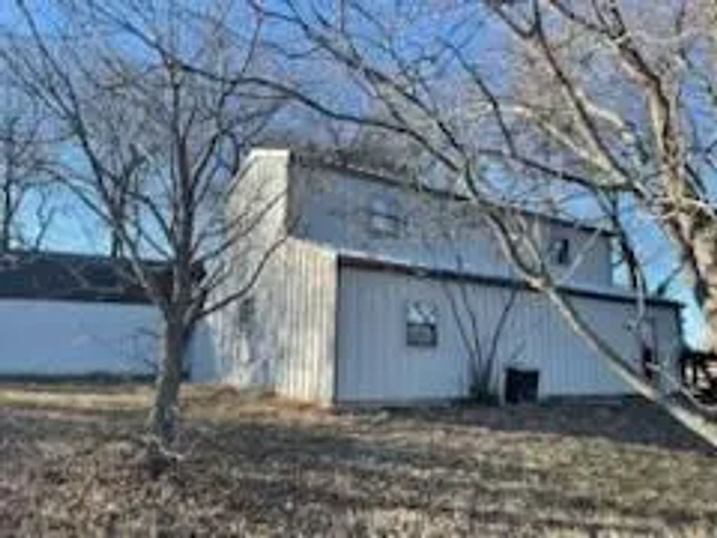 105 E Kelsoe Drive, Sherman