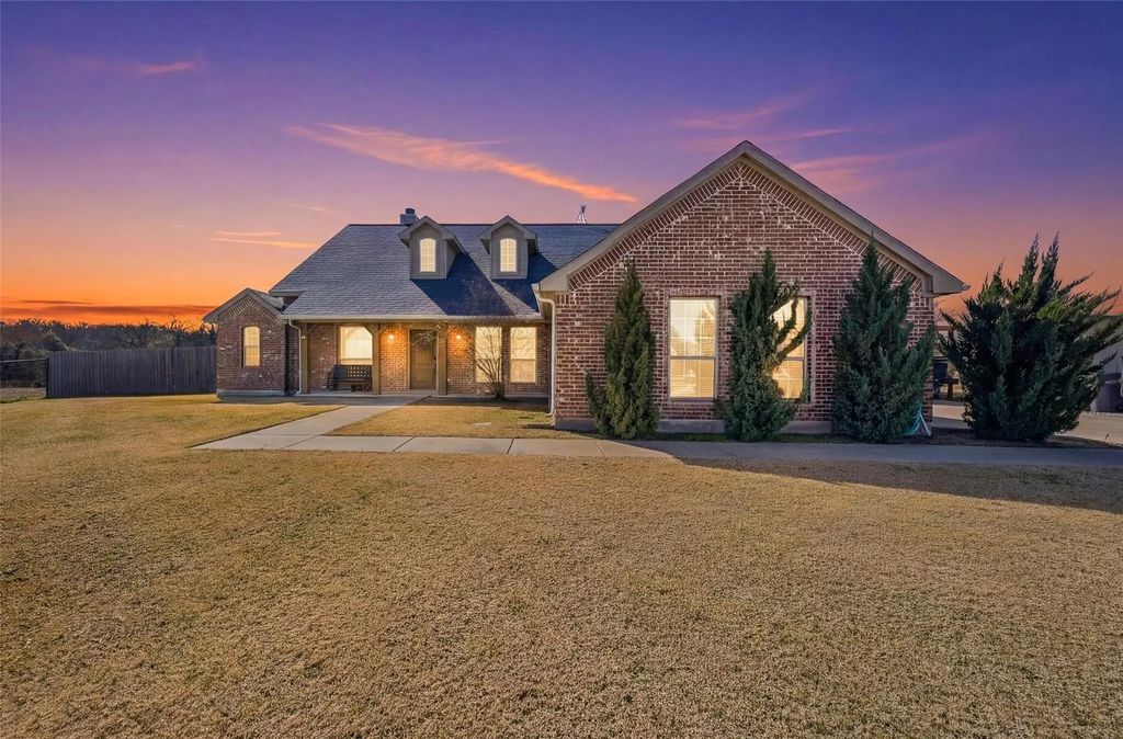 144 Brady Coleman Lane, Springtown