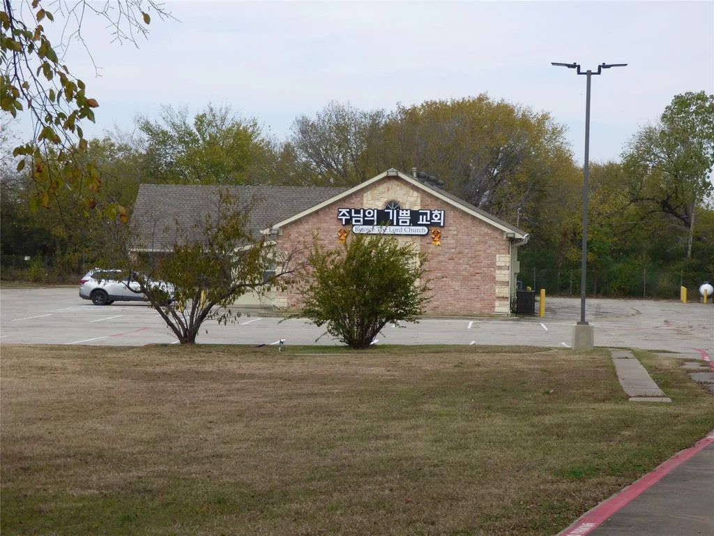 681 Mckenzie Street, Lewisville