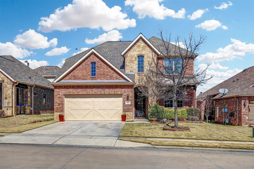 3033 Waterfall Drive, Fort Worth
