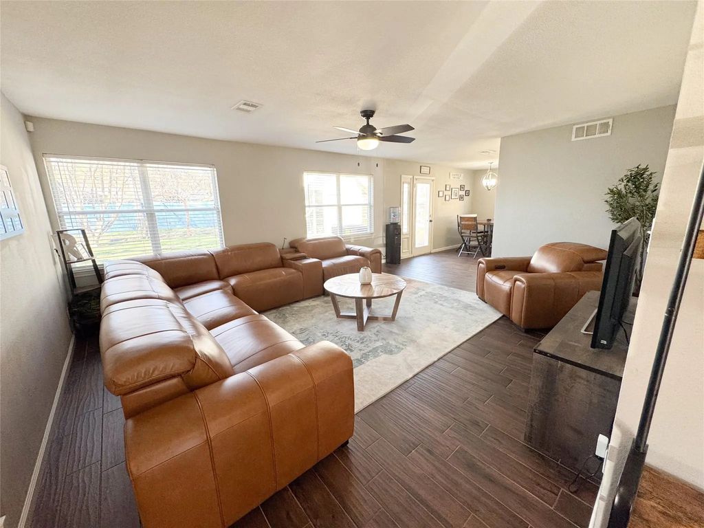 1719 Belmead Lane, Irving