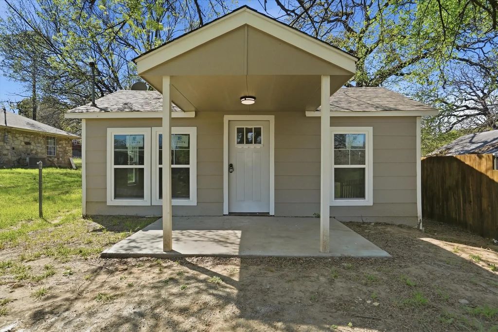 613 Bryan Street, Weatherford