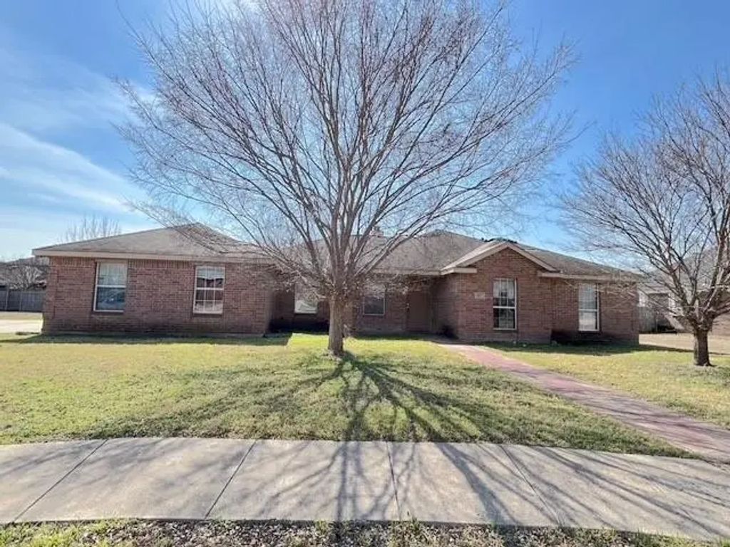 107 Cascade Court, Red Oak