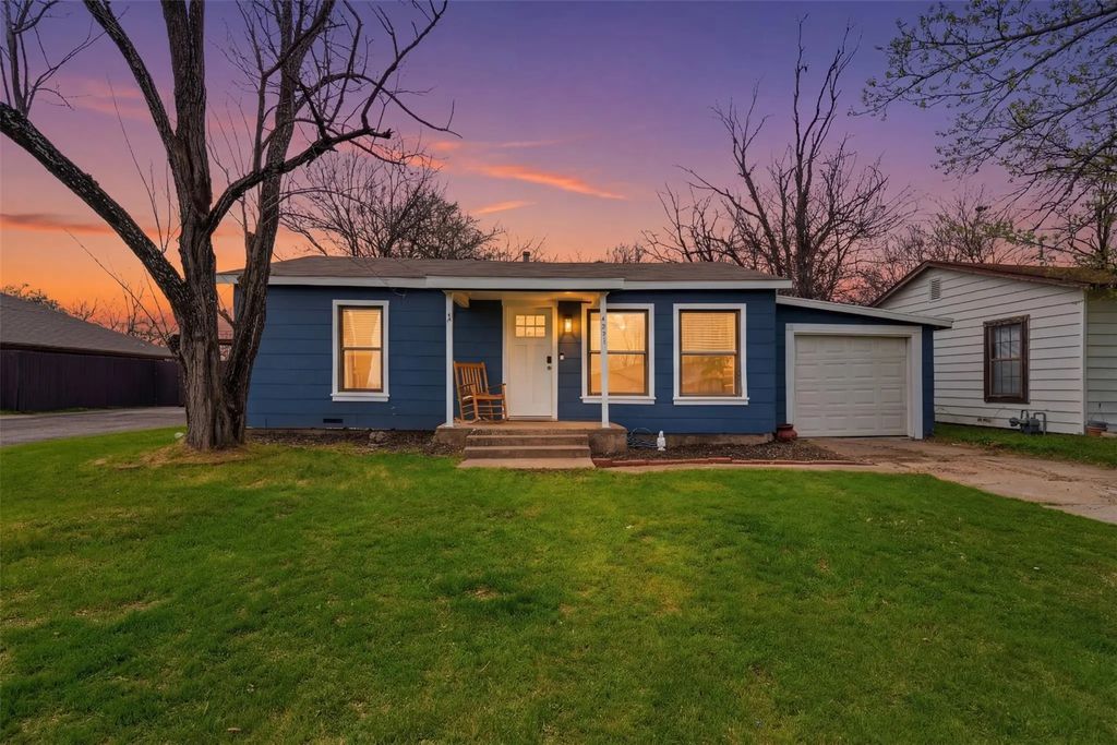 521 Crosby Avenue, White Settlement