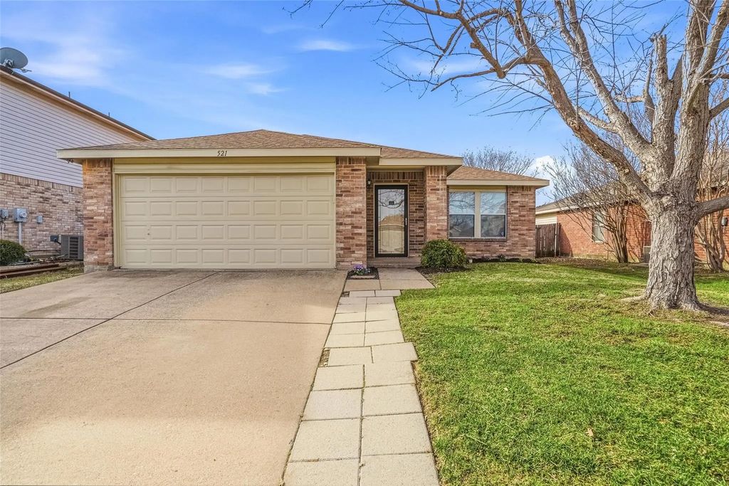 521 Oriel Circle, Fort Worth