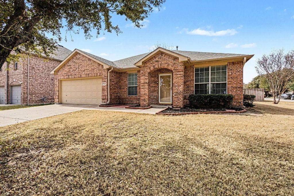 713 Dickerson Lane, Mansfield