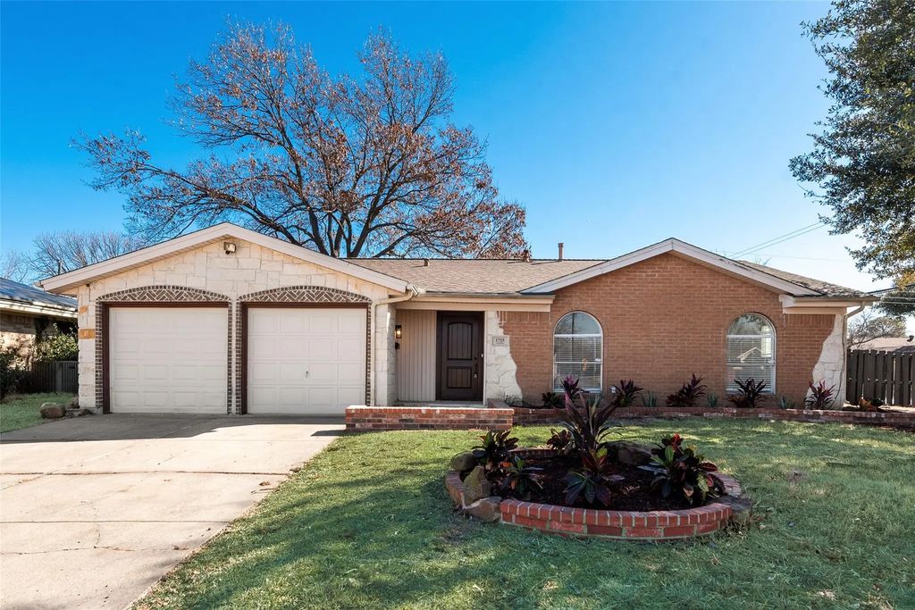 1725 Acosta Street, Grand Prairie