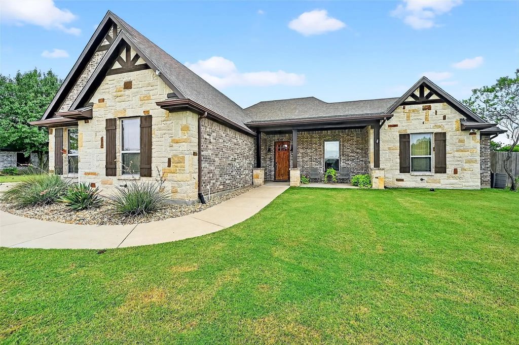 686 Cypress Point Drive, Gunter
