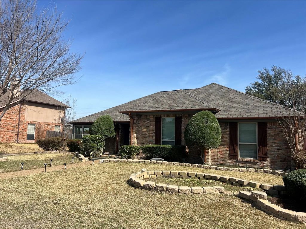 2702 Grasmere Street, Garland