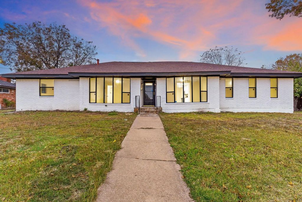 1302 W Tarrant Road, Grand Prairie