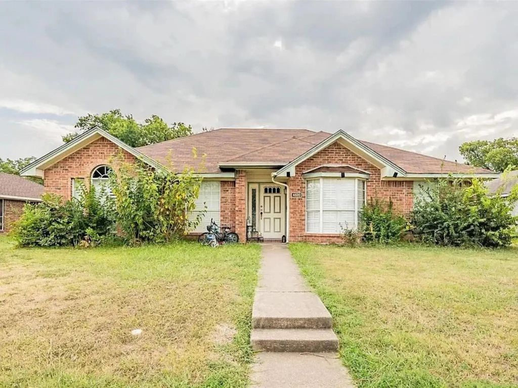 4520 Wedgecrest Drive, Dallas