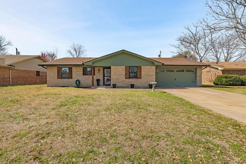 1352 Inglewood Drive, Stephenville