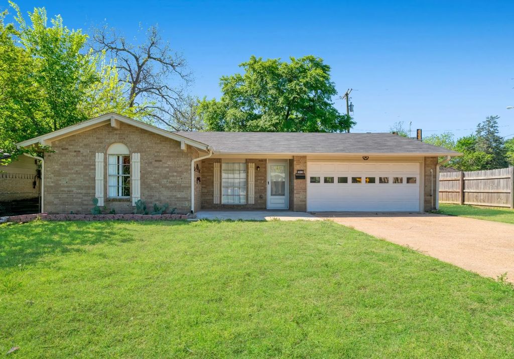 2010 Kyle Drive, Paris
