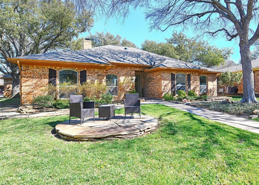 4017 Bobbin Lane, Addison