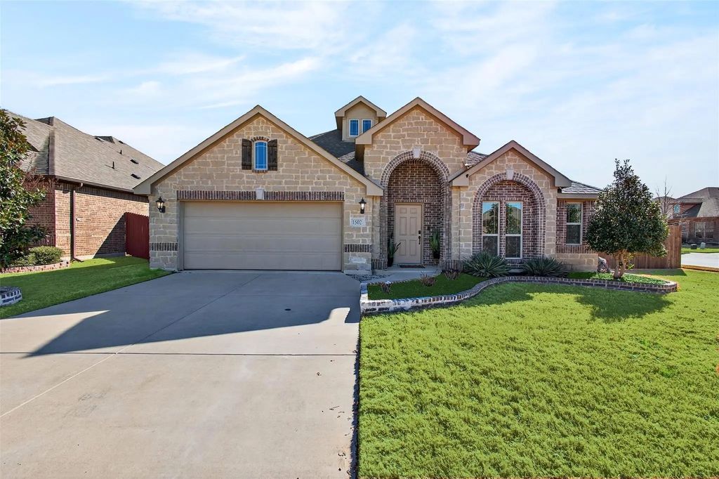 1502 Birdsong Court, Midlothian