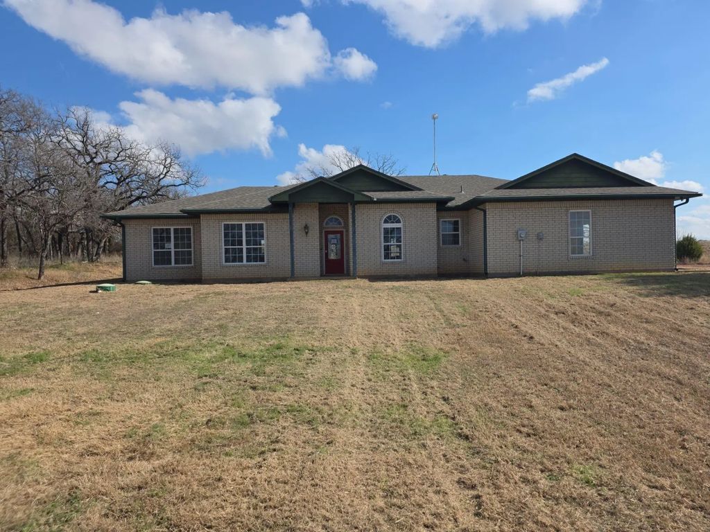 300 Quincy Lane, Weatherford