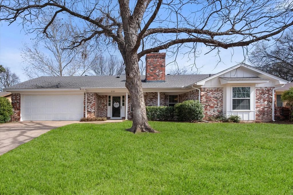 2125 Valleydale Drive, Arlington