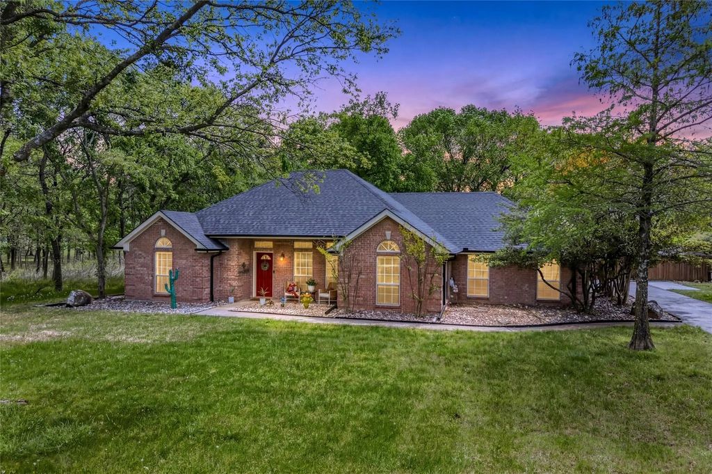 266 Tee Taw Circle, Sherman