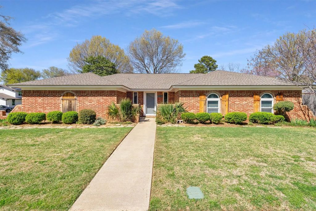 2307 Leonard Court, Arlington