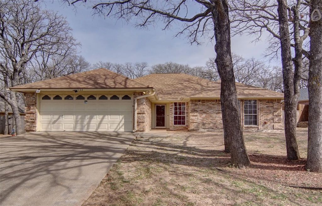 122 Camelot Drive, Weatherford