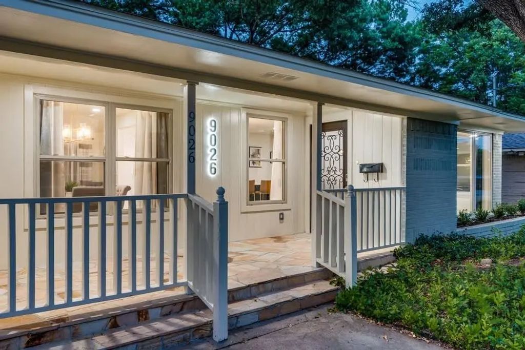 9026 Livenshire Drive, Dallas